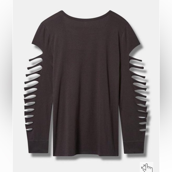 Torrid Roses Classic Fit Cotton Slashed Neck Long Sleeve Tee Size 4X NWT - Picture 3 of 4